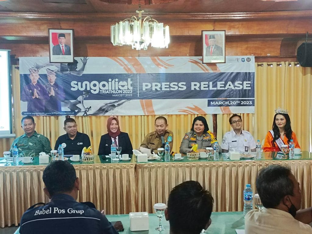 Bupati Mulkan Sebut Sungailiat Triathlon Jadi Ajang Promosikan